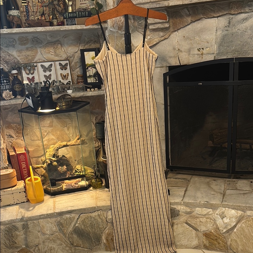 Rosie Harlow Maxi Dress Spaghetti Straps Tan Black Ribbed Sleeveless Beachy Boho - Picture 7 of 16